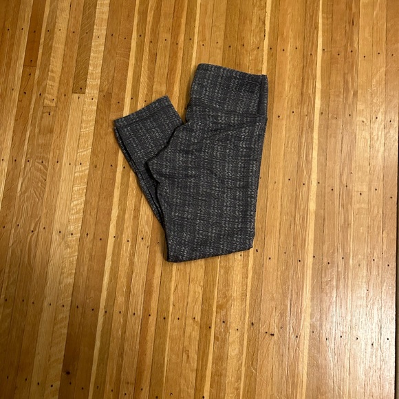 lululemon leggings size 4 - Picture 4 of 4